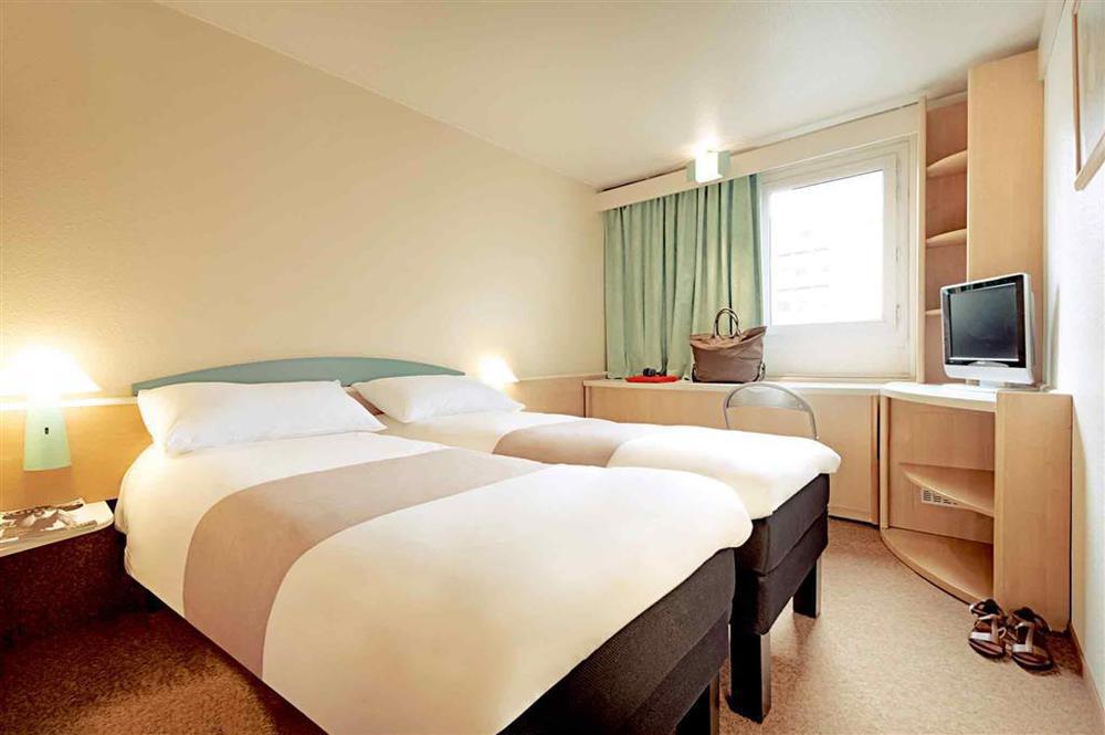 Hôtel Ibis Lyon L'Isle D'Abeau Chambre photo