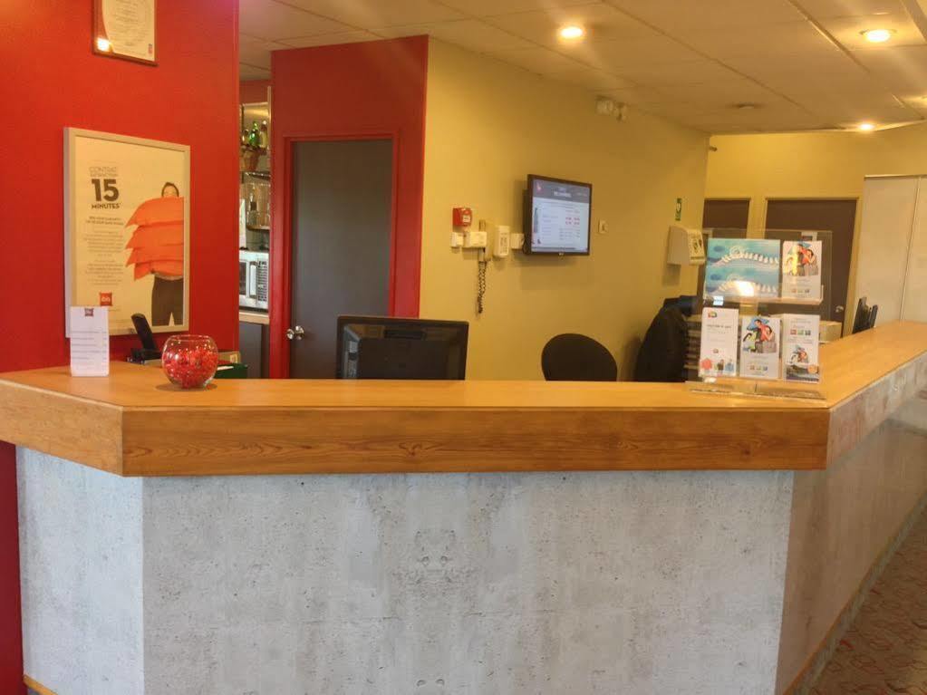 Hôtel Ibis Lyon L'Isle D'Abeau Extérieur photo